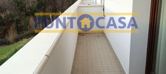 4-salle Appartement à Teramo, Italy No. 12066 4