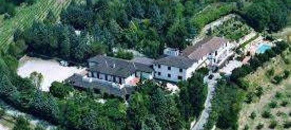 Отель, гостиница 2000м² в Маджоне, Италия № 85246 11