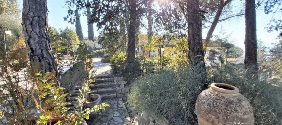 Отель, гостиница 2000м² в Маджоне, Италия № 85246 37