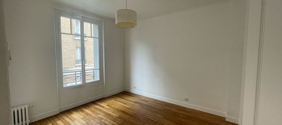 2 bedrooms Apartment in Courbevoie, France No. 176604 4