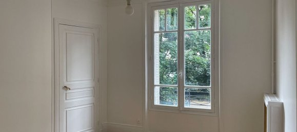 2 bedrooms Apartment in Courbevoie, France No. 176604 8