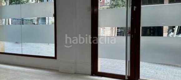 144m² Commercial property in Barcelona, Spain No. 62405 4