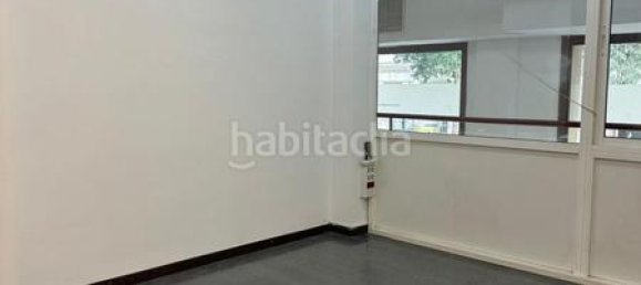 144m² Commercial property in Barcelona, Spain No. 62405 17
