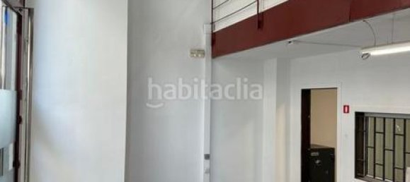 144m² Commercial property in Barcelona, Spain No. 62405 2