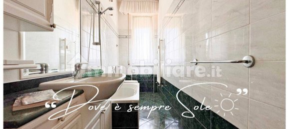 Apartamento de 3 dormitorios en Genoa, Italy No. 13606 23