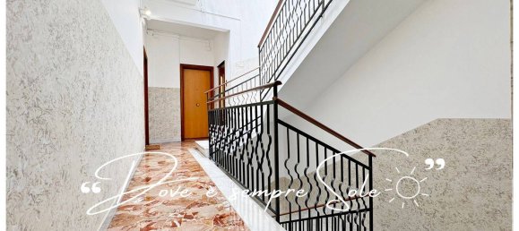 Apartamento de 3 dormitorios en Genoa, Italy No. 13606 25