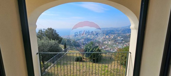 6-salle Villa à Sanremo, Italy No. 261612 23