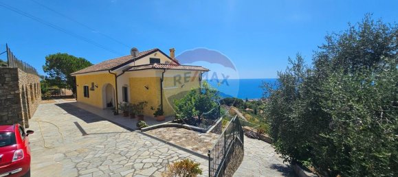 6-salle Villa à Sanremo, Italy No. 261612 5