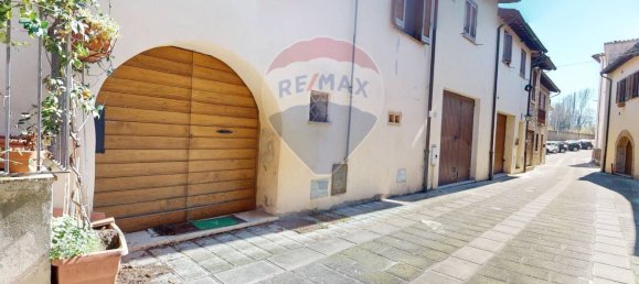 Apartamento de 3 dormitorios en Valtopina, Italy No. 73443 32