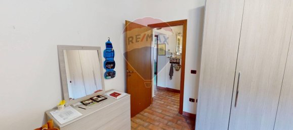 Apartamento de 3 dormitorios en Valtopina, Italy No. 73443 8