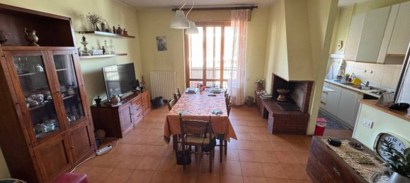 5 bedrooms Apartment in Porto San Giorgio, Italy No. 81785 4