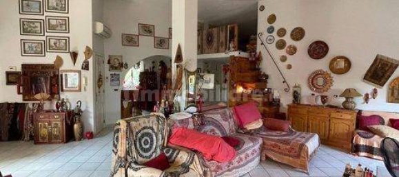 4 bedrooms Villa in Simeri Crichi, Italy No. 210467 8
