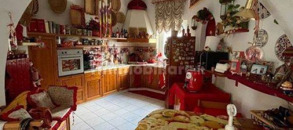 4 bedrooms Villa in Simeri Crichi, Italy No. 210467 9