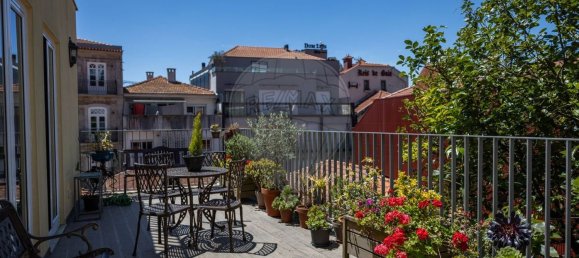 405m² Building in Vila Nova de Gaia, Portugal No. 55939 10