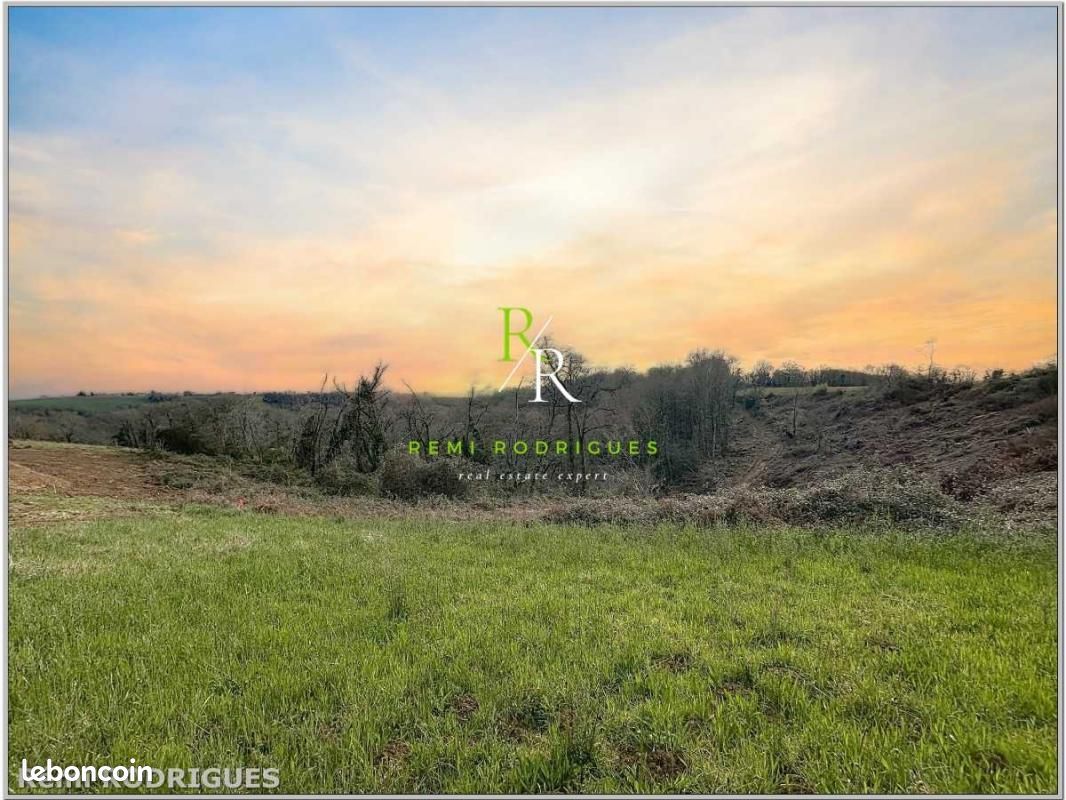 Terreno en Loncon, France 1512 m² No. 193729