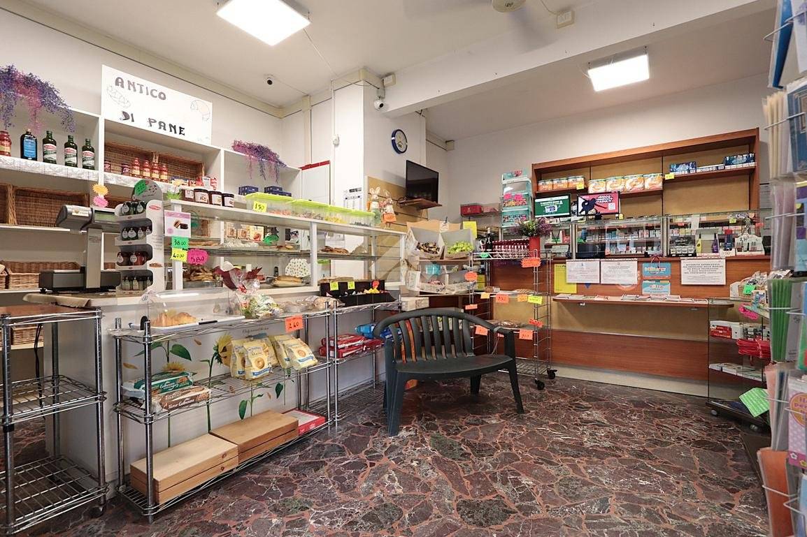 Gewerbliche Immobilie in Alessandria, Italy 70m², Nr. 259797