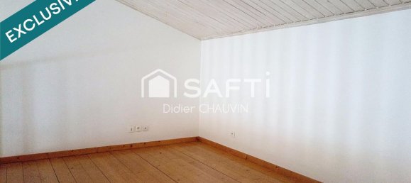Apartamento de 3 dormitorios en La Rochelle, France No. 107622 10