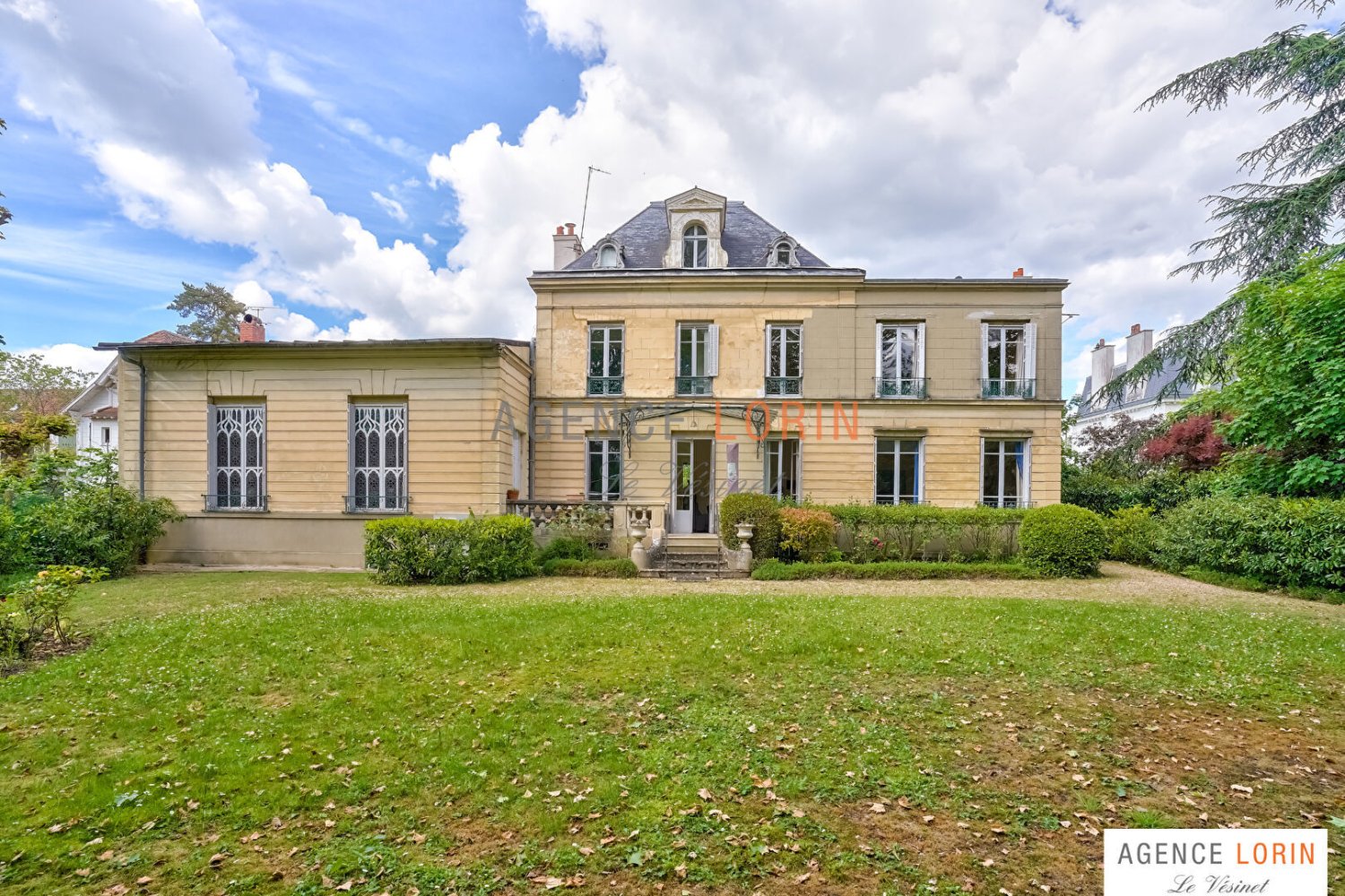 6 bedrooms House in Le Vesinet, France No. 186882