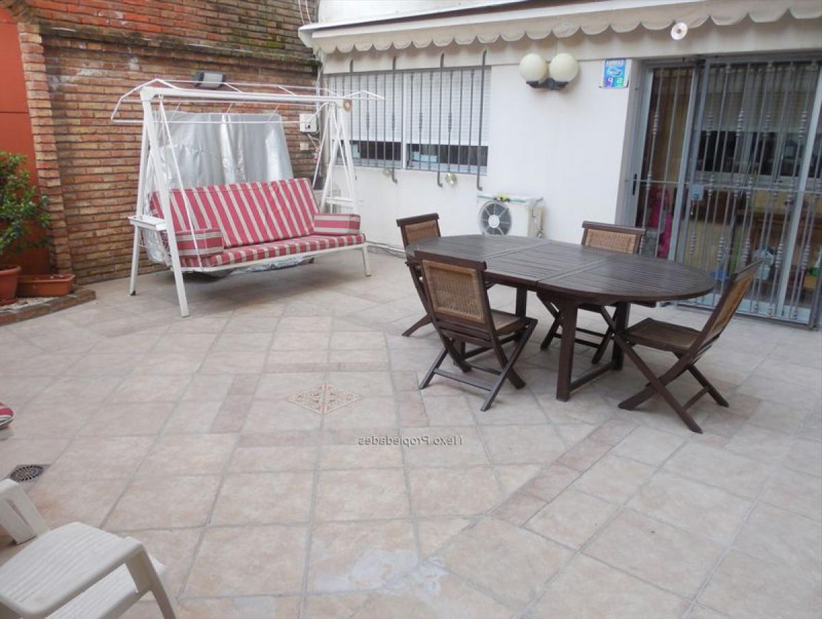 3 bedrooms Apartment in Montevideo, Uruguay No. 6558