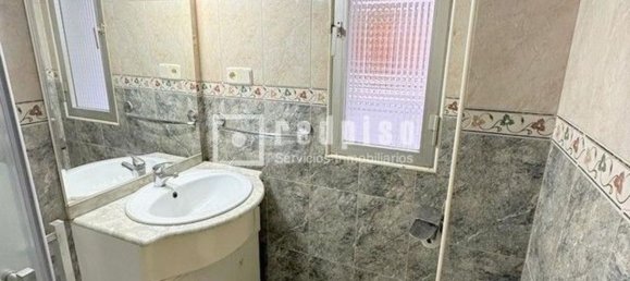 Apartamento de 3 dormitorios en Madrid, Spain No. 157653 11