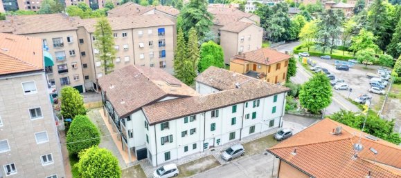 Квартира с 2 комнатами в Реджо Эмилия, Италия № 2449 41