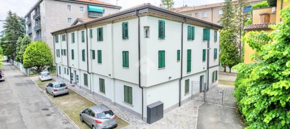 Квартира с 2 комнатами в Реджо Эмилия, Италия № 2449 12