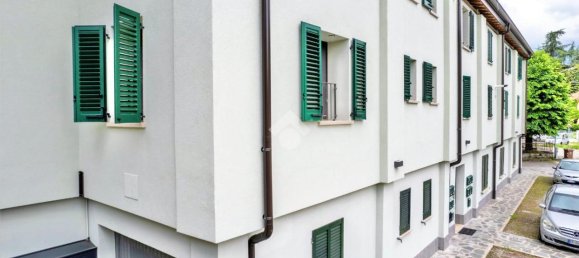 Квартира с 2 комнатами в Реджо Эмилия, Италия № 2449 3