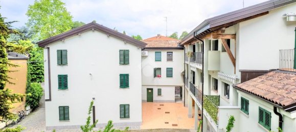 Квартира с 2 комнатами в Реджо Эмилия, Италия № 2449 9