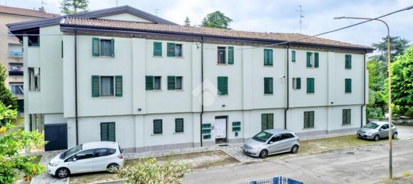 Квартира с 2 комнатами в Реджо Эмилия, Италия № 2449 13