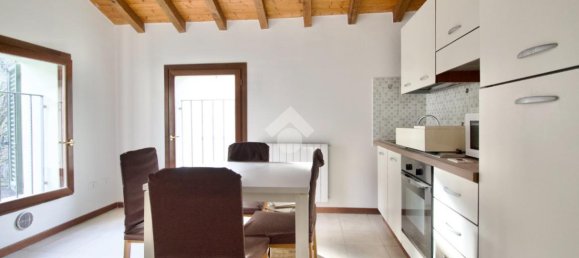 Квартира с 2 комнатами в Реджо Эмилия, Италия № 2449 21