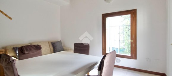 Квартира с 2 комнатами в Реджо Эмилия, Италия № 2449 29