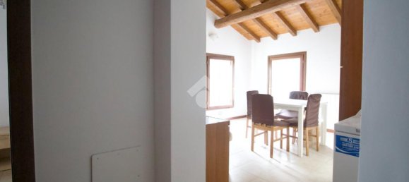 Квартира с 2 комнатами в Реджо Эмилия, Италия № 2449 33