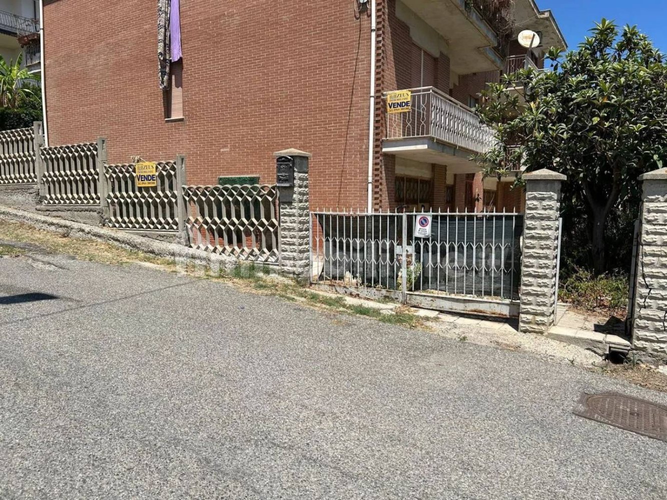 6 bedrooms Apartment in Riace, Italy No. 340069