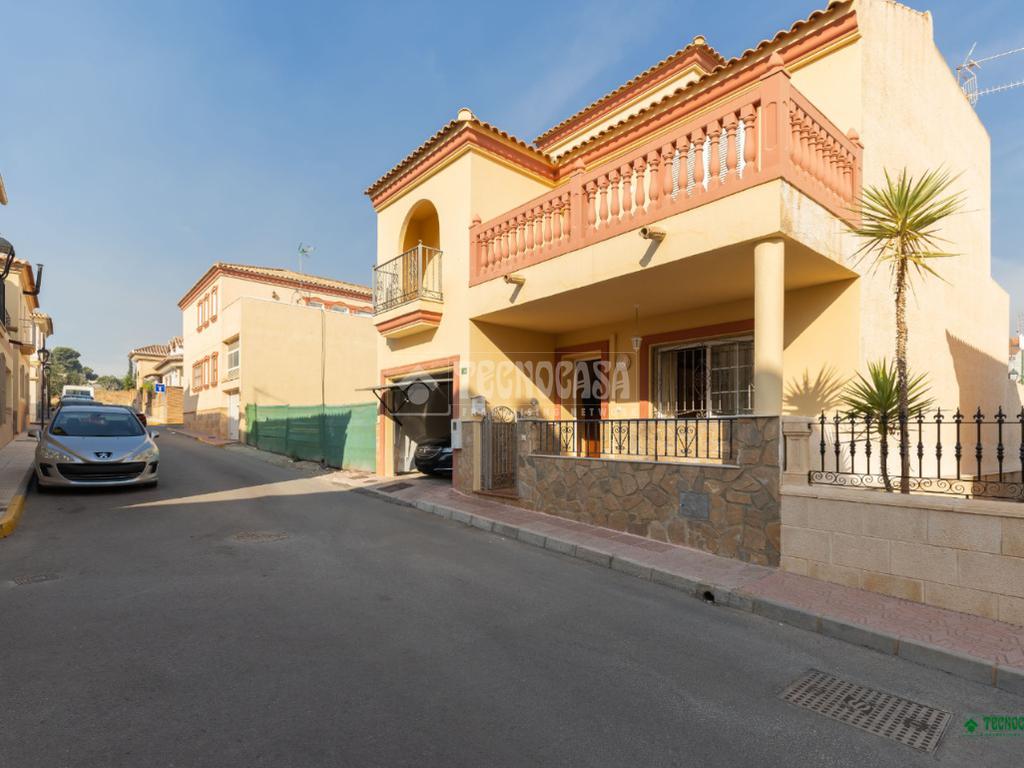 Дом с 5 комнатами в Лос-Гальярдос, Испания № 201628