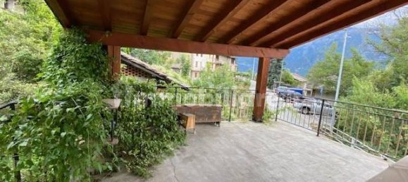 4 Schlafzimmer Haus in Quart, Italy, Nr. 294123 5