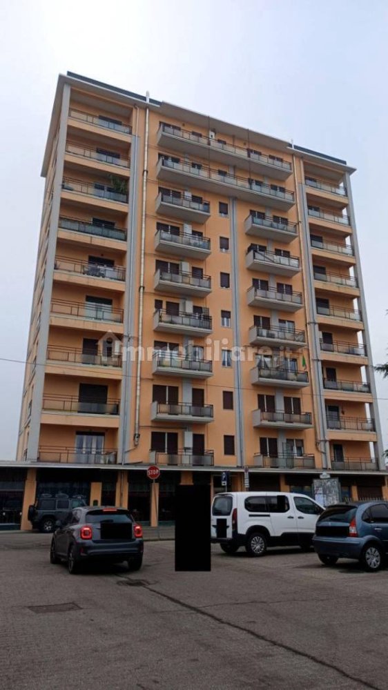 3غرفة شقة في Oggiona con Santo Stefano, Italy رقم 359350