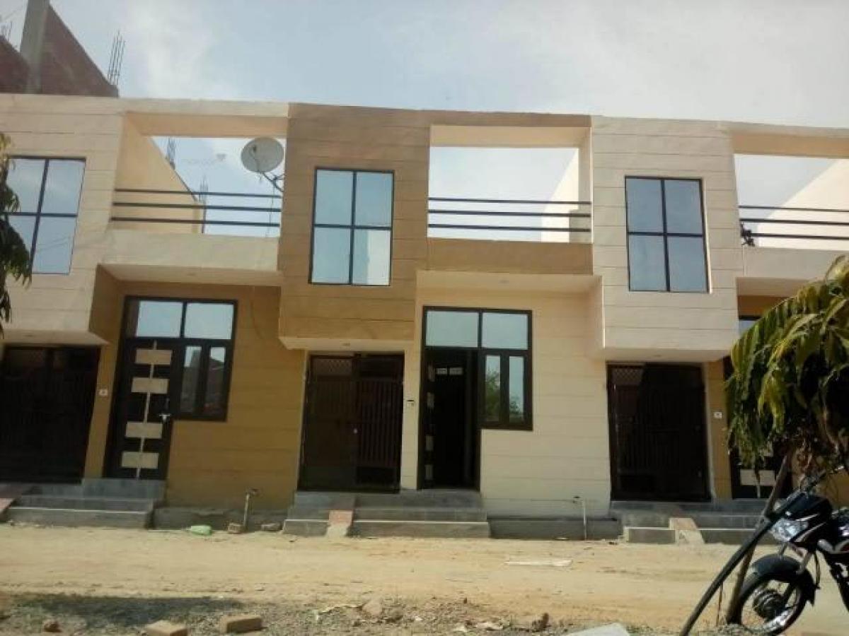 3 bedrooms House in Ghaziabad, India No. 15482