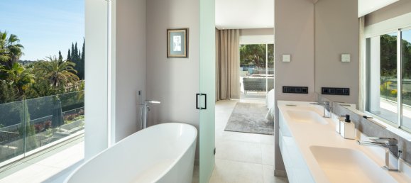 5 Schlafzimmer Villa in Nueva Andalucia, Spain, Nr. 3022 16