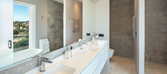 5 Schlafzimmer Villa in Nueva Andalucia, Spain, Nr. 3022 15