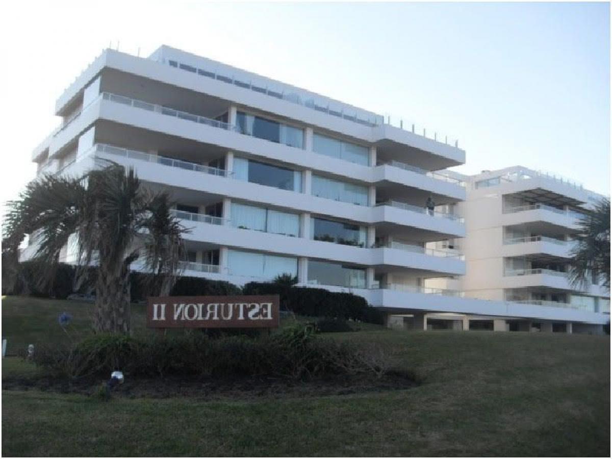 3 bedrooms Apartment in Maldonado, Uruguay No. 503