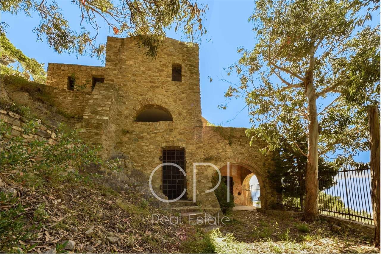 Villa de 3 dormitorios en Alassio, Italy No. 114214