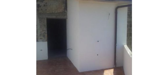 2 bedrooms House in Tora e Piccilli, Italy No. 253410 2