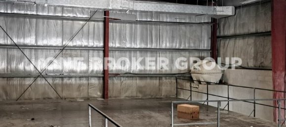 2043.8m² Warehouse in Dubai Investment Park, UAE No. 1833 2