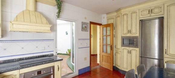 Villa de 4 dormitorios en Marbella, Spain No. 19579 7