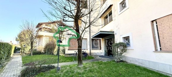 3 rooms Apartment in Crema, Italy No. 207548 6