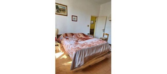 5 rooms Apartment in Pescia, Italy No. 345613 3