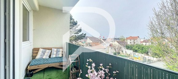 Studio in Chennevieres-sur-Marne, France No. 169670 5