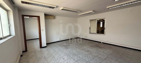 Entrepôt à Santovenia de la Valdoncina, Spain 900m² No. 179229 12