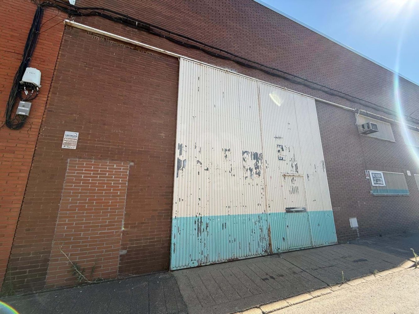 Entrepôt à Santovenia de la Valdoncina, Spain 900m² No. 179229