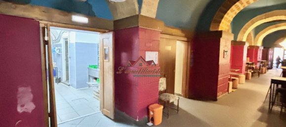  عقار تجاري في Bari, Italy 200متر مربع رقم 35429 7